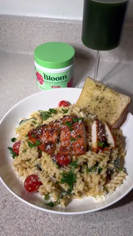 Tuscan chicken pasta with @bloomnu 😍😍😍😍 #bloompartner #bloomnutrition 