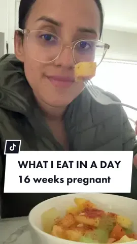 WHAT I EAT IN A DAY ✨REALISTIC✨  16 weeks pregnant 🤰🏻💕 I was supposed to upload this a few days ago but forgot lol #pregnant #pregnancy #pregnantlife #whatieatinaday ##whatieatinadayrealistic #16weekspregnant  pregnant