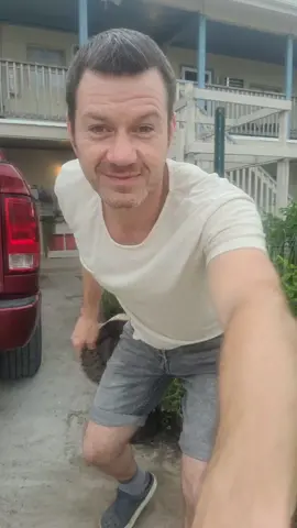 Happy Thursday!!!!  been lovin this dance by @Joy💙 ...finally had a moment to dance in the garden... #fyp #dancinggardener #happythursday 