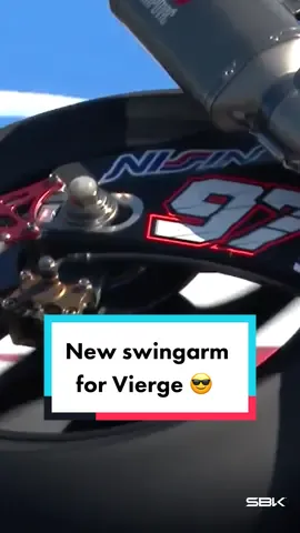 A look at the new swingarm for @Xavi Vierge Zafra as he glides through Turn 1 on his Honda CBR1000 RR-R 👀 #EmiliaRomagnaWorldSBK🇮🇹 #WorldSBK #motorcycle #Motorsport #racing #sportsontiktok 