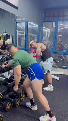 When you have a coach#lucu #explore #gymmotivation #excrise #excrisechallenge #foryou #funny #fun #fyp #meme #happymoments #muscle #funnyoverload #viral 