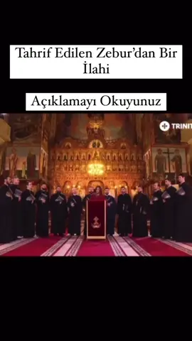 ZEBUR :Yahudi kutsal kitabının (Tanah / Ahd-i Atîk) “Kutsal Yazılar” (Ketuvim) bölümü içinde yer alan, dua-hikmet kitabı özelliğine sahip Mezmûrlar kitabı, İbrânîce ismiyle “sefer tehillim” (kısaca tillîm/tille), şiir biçiminde yazılmış 150 mezmûrdan ya da ilâhiden oluşur 👉Ahd-i Atîk’in Grekçe tercümesinde ise mezmûrlar kısmı 151 bölümden oluşmaktadır). Bu mezmûrlardan üçte ikisinin başlangıç cümlesinde kime ait oldukları belirtilmiştir. 👉Söz konusu başlangıç cümlelerinde çoğunlukla mezmûr, meselâ “Dâvûd’un mezmûru” (mizmor le David), “şarkı” (şir) ve Rabb’i övün mânasında “halleluyah” gibi ifadeler kullanılmakta, daha seyrek olarak dua (tefila) vb. İbrânîce kelimeler bulunmaktadır. ( Videoda okunan bölumde burasıdır) 👉Yahudi geleneğinde Mezmûrlar kitabına adını veren “tehilla” (övgü) kelimesi sadece 145. mezmûrun başında geçmektedir. Bâbil Talmudu’nda yer alan bir açıklamaya göre Mezmûrlar kitabı zafer, melodi, öğretici, ilâhi, şarkı, mutluluk, övgü, dua, şükür ve “halleluyah”tan oluşan on kelime üzerine kurulmuş olup bunların en büyüğü “halleluyah”tır; zira bu kelime ilâhî ismi (yah) ve övgüyü (hallel) aynı anda içermektedir. 👉Genellikle müzik eşliğinde söylenen Tanrı’ya hamd, ağıt ve yakarış, iman ikrarı, dua ve öğüt cümlelerinin yer aldığı Mezmûrlar kitabı yahudi ve hıristiyan dua geleneğinin baş klasiği olma özelliğine sahiptir. Akademik çevrelerde ise mevcut haliyle mezmûrların, atfedildikleri şahıslara aidiyeti şüpheli olan, Kral Dâvûd dönemiyle sürgün sonrası dönem arasında (m.ö. X-V. yüzyıllar) oluşturulmuş kompoze bir metin olduğu, kutsal kitap kanonuna dahil edilmesinin daha geç bir dönemde gerçekleştiği görüşü hâkimdir. Buna karşılık mezmûrların daha eski kökenli olup bunlara ikinci mâbed döneminde ilâveler yapıldığı görüşünü savunanlar da vardır. #ilahi#zebur#yahudilik#yahudi#hzdavud#peygamber#peygamberlertarihi#videos#videolar#videolar#reelsvideos#reelsinstagram#reelsinsta#ʀᴇᴇʟsᴠɪᴅᴇᴏ