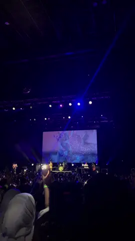 kau hancur kan aku dengan sikapmu..... #dmasiv #dmasiviliveinkl 
