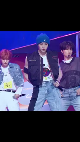 chans hips dont lie fr #foryou #zyxcba #kpopfyp #kpop #fypシ #straykids #스트레이키즈 #skz #straykidsworlddomination #sclass #5star #bangchan #hyunjin #han 
