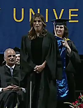 Imagine how proud she is of herself somehow this makes me cry…🎓🤍 Mariska has received her honorary degree from John Jay College of Criminal Justice 🤍 #college #criminaljustice #graduation #class2023 #mariskahargitay #honorary #oliviabenson #lawandordersvu #edit #fy #fyp 