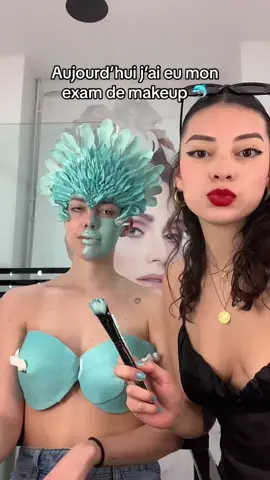 Gracias modelo @MARTA ORENGA 🐬🐋🧜🏻‍♀️🫶🏻 #makeupartist #poutoi #Peintureartistique #makeup #devinelapersonne #tendancetiktok #tiktokpublic #color #maquillage #transformation #BeautyTok #bluemakeup #makeuptransformation #examendemakeup 
