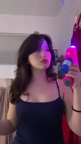 BUBBLE GUNNNN #bubbles #tvgirl #bubblegun #right #fyp 