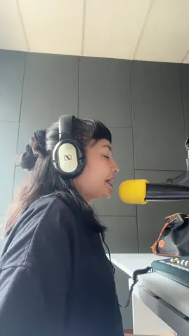 Siaran bersama @Rina A Rakhman  hanya di 105.1 FM I Radio Bandung  #musikindonesia #iradiobandung #iradio #penyiarradio 