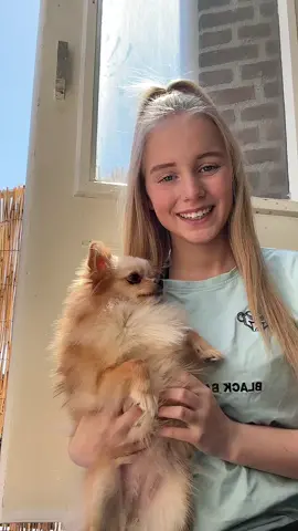 kiki is vandaag 1 jaar geworden 🐶🥳