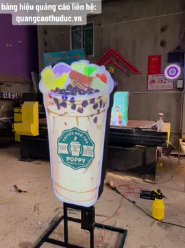 Standee mô hình ly trà sữa, đơn giản mà nổi bật #standeemohinh #tranhtreotuong #quangcaothuduc #banghieuquangcaodep 