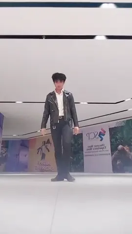 @enhypen - Bite Me (covered by Heecha) Hope you like this video and sorry for any mistake🙏 #enhypen #engene #heeseung #jay #jake #sunghoon #sunoo #jungwon #niki #hybelabels #belift #dance #kpop #foryou #bitemechallenge 