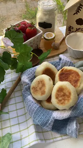 english muffins 🥯 #baking #aesthetic #englishmuffins #english #baketok #baker #FoodTok #bread #muffins #cottage #cottagecore #BakeWithMe #june #spring #Summer #taylorswift #food #bakingtiktok #aestheticvideos #bakery #recipes #videodiary #viral #fyp #foryou 