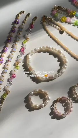Order #1166 thank you so much🫶🌸💖 #handmadejewelry #beadedjewelry #fyp 