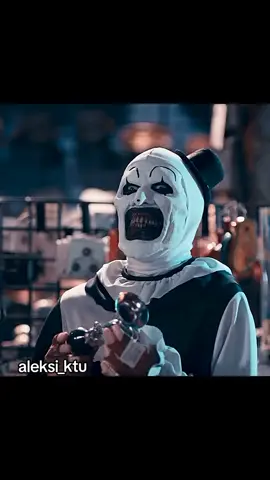 PART5 🙀when you see a clown you have to run away quickly#tiktok #movie #foryou #movieclips #fyp #viralvideo #clown #horror 