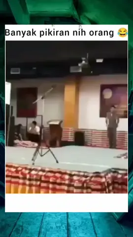 sakit nya nggak seberapa tapi malu nya itu loh #fyp #markiwan_margina #videolucungakak #funnyvideos #viral 