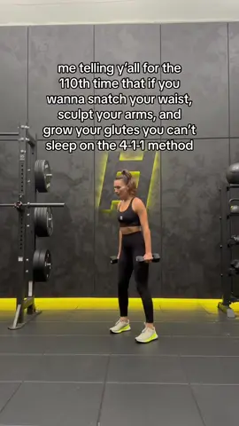 4-1-1 method gets you strong and toned with weights and cardio. Program 🔗 in profile #workoutcombo #combomoves #fullbodyroutine #dumbbellonlyworkout #snatchyourwaistwithme #toneyourarms #growyourgluteswithme #toneupandloseweight 