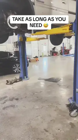 Waiters gonna wait 😅 #carservice #cardealership #technician 
