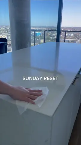 sundays 🤝 cleaning #sundayreset #CleanTok #cleaning #sundayclean #cleanwithme #resetroutine #productive #motivation #apartmenttherapy  