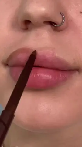 @amadea.dashurie swatches all of our Cocoa Kiss Lip Duos for a beautiful chocolatey pout! 🍫🍫 Which lip duo is your favorite? Sound off in the comments! ID:11638353  #sheglam #sheglamwillywonkacollection #crueltyfreemakeup #perfectlipduo #lips #lipswatch #sheglamcollection #willywonka #lipcombo #lipplumper #lipstick #lipgloss #lipliner