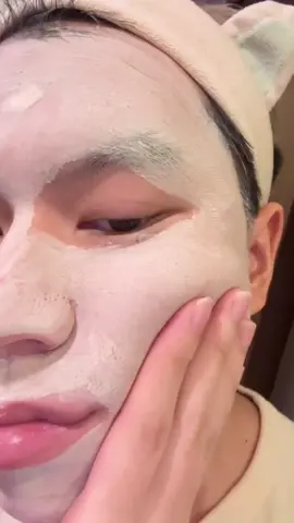 Những ngày lười skincare thì Sơn làm gì? Đắp mặt nạ Matcha của SOME BY MI nhaaa 😆  #SOMEBYMI #SuperMatcha #MatchaClayMask #ClayMask #NewYearBetterMi 