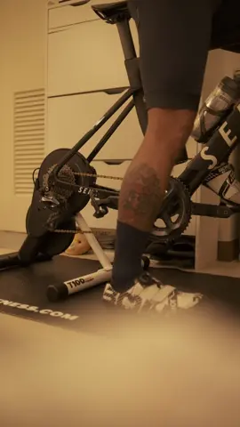 Bike sa loob ng bahay?! #cycling #magenetechnology #indoorcycling #smarttrainer 