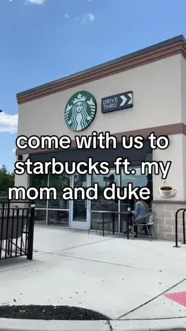 LET’S GO TO STARBUCKS 🚗💨 #fyp #foryou #comewithus #starbucks #starbucksrun #caramelribboncrunch #pupcup #pupcupstarbucks #minivlog 