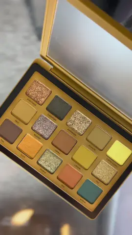 Just launched @Natasha Denona  Yucca midi palette 🌿 featuring these amazing brushes created by @Angelica Nyqvist  for #singebeauty  #newatsephora #makeupreleases #natashadenona #eyeshadow #makeuptryon 