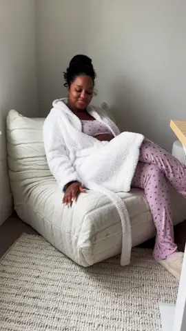 Replying to @koalagirlsworld this chair is easily the best amazon find! #renovation #pregnant #homeimprovement #interiordesign #hometour #builtins #office #officetour #officemakeover #amazonmusthaves 