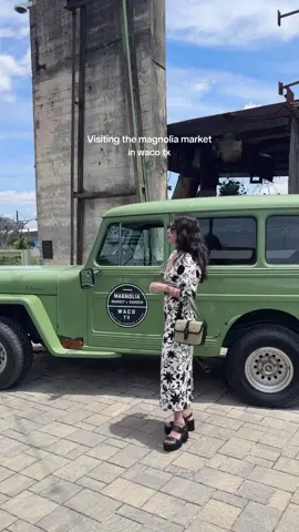 This is your sign to take a day trip to the silos in magnolia market ✨ #magnoliamarket #thesilosatmagnolia #thesilos #wacotx #joannagaines #chipgaines #roadtrip #txbucketlist 