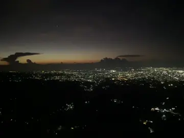Cebu at dawn. 📍Mountain View, Cebu. #CityLights #Mountainview #mountainviewcebu #cebu #busay #nightlife #Dawn