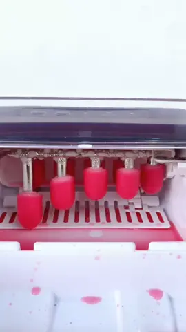 Ice maker viral, boleh buat ice cream cube dalam musim cuaca panas ni. #icecream #aisbatu #ais #batuais #icemaker #ice #hot #hotweather #panas #cuacapanas #myfuntasticpayday #tiktokshophappybigday #mesinais 