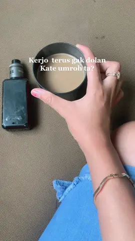 #fyppageforyou☾♡ #StorySecangkirKopi #CoffeeVibes #minumkopi #fypmamamuda #fypberandaviralkan #CoffeAesthetic #apartemensuhatmalang 