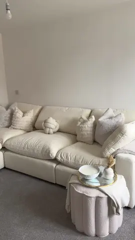 Styling the Sofa Club Savoy🤍  #homeware #neutralhomedecor #neutralhome #coffeetabledecor #firsthome #homedecor #wholesome #sharedownership #moving #newhome #sofaclub #sofaclubsavoy #savoysofa #creamsofa #neutralsofa 