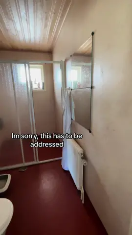 #budgetrenovations #budgetrenovering #badrumsrenovering #badrum #bathroom #howdidthisbecomethis #foryou 
