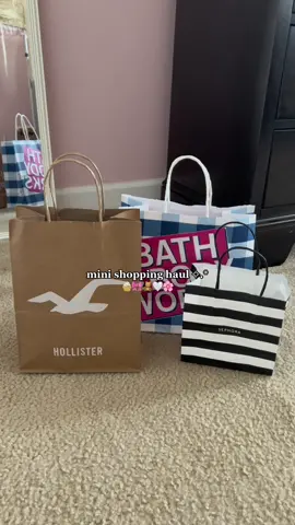 what i got at the mall 😚 #fyp #trending #pinkpinkpink #pinkgirl #softgirl #cleangirl #thatgirl #vanillagirl #sephora #sephorahaul #forever21 #shopping #shoppinghaul #dayatthemall #glowrecipewatermelonglow #glowrecipe #bathandbodyworks #hollister #howilovebeingawoman #annewithane #girlygirl #ginghamgorgeous #skincare #makeup #fashion #fashiontok #summer2023 #summerhaul 