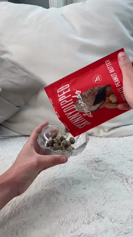 fav afternoon snack🤍 @SkinnyDipped #skinnydippedera #femalefounded #afternoonsnack #fyp #ugccreator 