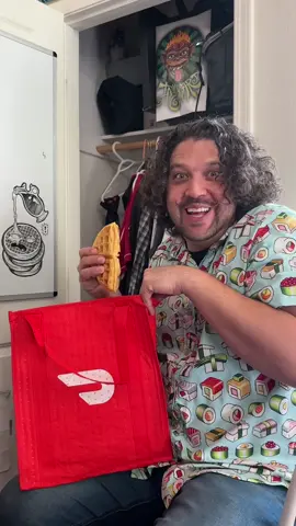 @Daynoart ™  draws his cravings with a catch... he only gets to eat if he finishes the drawing before the delivery. ⏱️