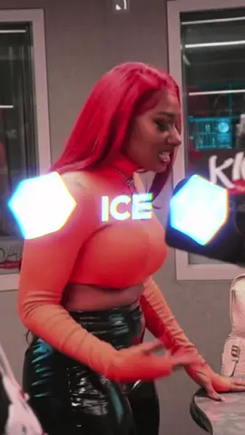 What you think of this freestyle from Megan Thee Stallion? #freestyle #rap #hiphop #megantheestallion #bars 