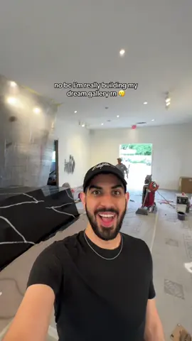 Who is going to stop by and visit!! Were housing so many small artists so youll never have an excuse to shop at homegoods ever again #interiordesign #interiordesigner #bilalrehmangallery 