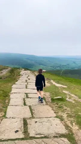 Mam Tor - The Great Ridge - Lose Hill The little man covered some ground 🥾🥾🥾🥾 #Hiking #hikingadventures #foryou #foryoupage #mamtor #thegreatridge #losehill #naturewalks #outdooradventures #hikingtiktok #adventure #enjoytheview #nature #thegreatoutdoors #hikingadventure 