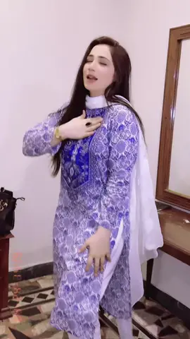 Seeny main dill dill main dharkan❤️#therealmehakmalik #foryoupage #foryou #lahore #trending #maa 