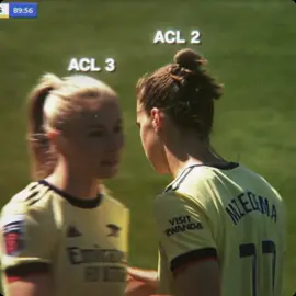 collab with the bestie @izzie :) bc im a menace to society and so are they // #milosmvlti #football #WomensFootball #womensfootballedit #woso #wosoedit #awfc #awfcedit #arsenal #arsenaledit #viviannemiedema #viviannemiedemaedit #vivmiedema #vivmiedemaedit #leahwilliamson #leahwilliamsonedit 