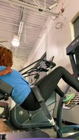 SUMO SQUATS>>🫶🏾 #fyp #gym #GymTok #contentcreator #foryoupage #smallcreator 