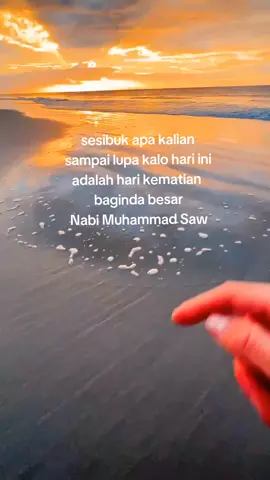 dalam keadaan sakaratul mautpun baginda Nabi muhammad tetap memikirkan kita sebagai umat yang di cintai nya #8juni632masehi#wafatnyarasulullah#nabimuhammad#fyp 