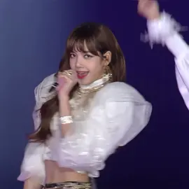 LISA❤️#fyp #foryou #pourtoi #blackpink #blink #lisa #blackpinklisa #lisablackpink #lisamanoban #performance #stage #live #concert #sbs #2017 #asifitsyourlast #dance #rap #blackpinkofficial #blackpinkinyourarea #blackpink붐바야 #kpop #kpopidol #foryoupage #foryourpage 