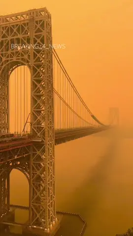 From this view at the George Washington Bridge, you should be able to see the Hudson River and the NYC skyline. #abc7ny #eyewitnessnews #nyc #smoke #haze #canada #wildfire 