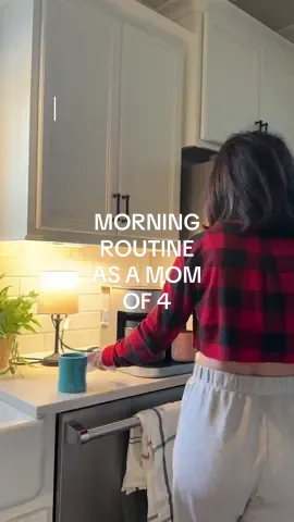 HAPPY WEDNESDAY! To wake up early: I make my body get up before my mind argues with me🥲 #morningroutine #morningaesthetic #toddlermom #motherhoodlifestyle #motherhoodunplugged #motherhoodlifebelike #6amclub #earlymorning #productiveroutine #originalaudiovlog #timestampsvlog 