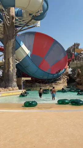 Hello Summer⛱️ . . . #fyp #abudhabi #yaswaterworld #yasisland #ابوظبي 
