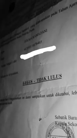 *semua berakhir sia-sia* 'tapi aku senang bertemu dengan orng orng baik' see you next time makasi 6 tahunya orang baik💐🫶#kelulusan2022 #tidaklulussekolah #prank 