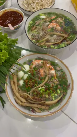Hôm nay có hủ tíu mực khô , hình ảnh chân thực nhất k chỉnh 😝😝😝, ngon cực 😋😋😋#ăncungtiktok❤️ #thichnauan 